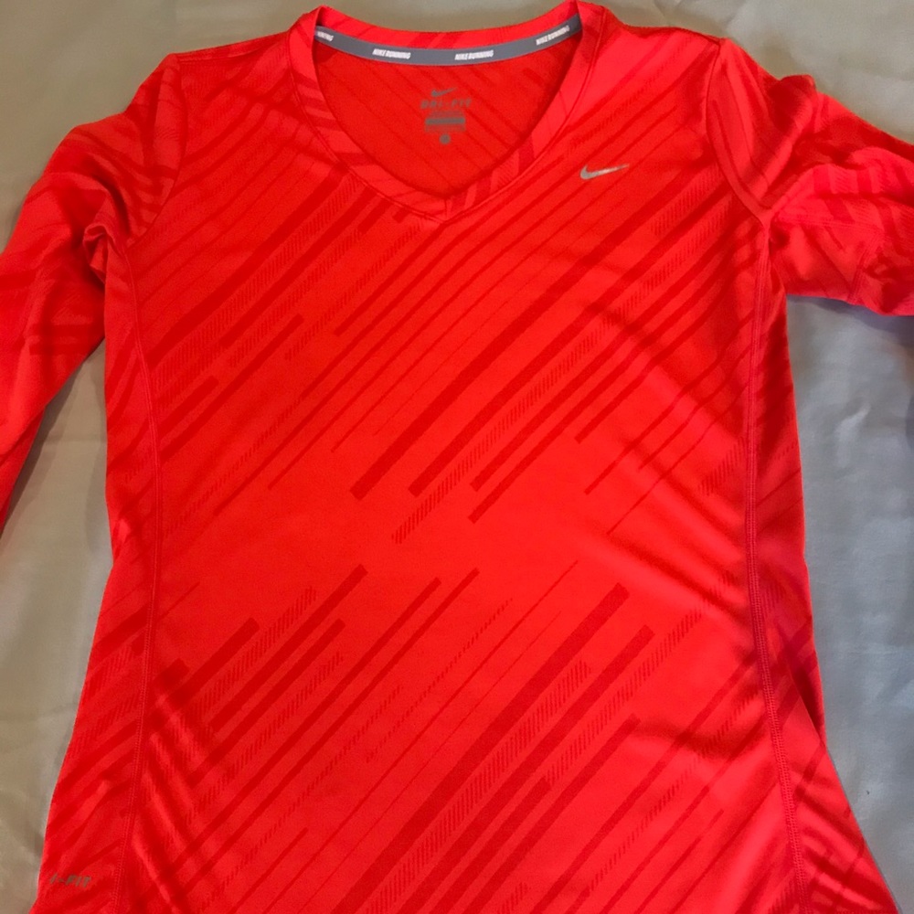 Nike dri-fit running long sleeve fitted top.